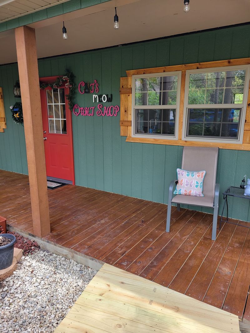 10 Ohio Fabric And Quilt Shops Worth Finding When You Need Somewhere New To Browse - Decor Hint Cat's Meow Quilt Shop, Ashville