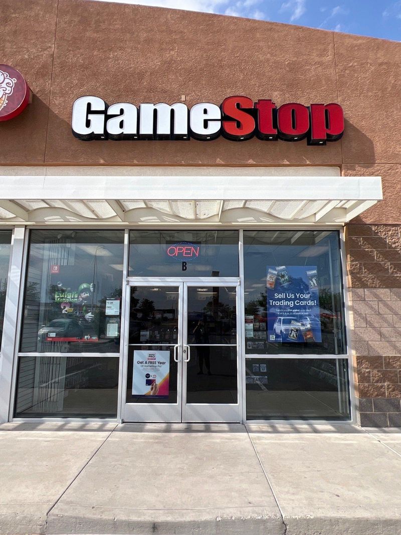 9 Hobby Stores In New Mexico Where You Could Easily Spend Hours Browsing - Decor Hint GameStop, Los Lunas