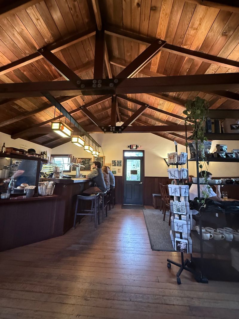 12 California Restaurants Where The Potatoes Are More Exciting Than The Main Course - Decor Hint Café Beaujolais, Mendocino