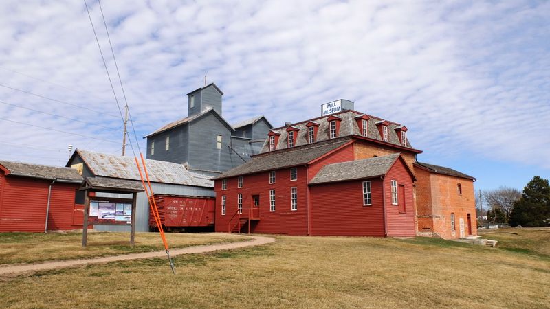 Seven Generations Have Milled Flour From Wheat Grown Right Outside This Nebraska Mill - Decor Hint Wheat Fields Feeding A Prairie Kitchen
