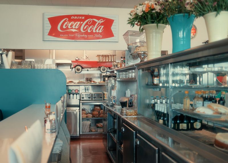 The Old-School Atmosphere That Keeps The Diner Tradition Alive