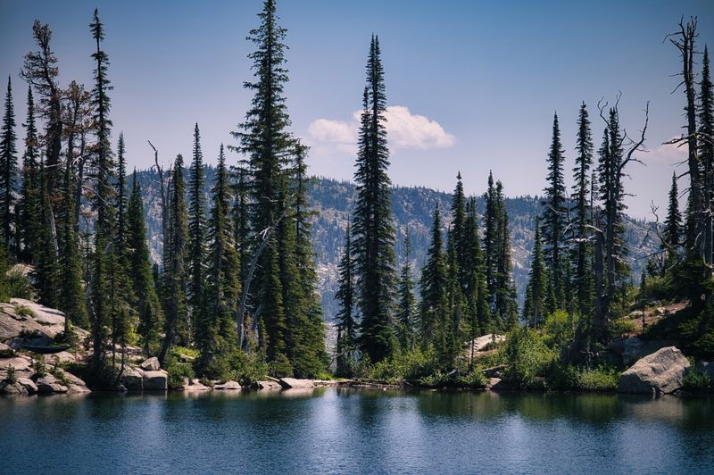 The 4-Mile Idaho Trail That Climbs Granite To Reach An Alpine Lake In The Selkirks - Decor Hint Nights On The Shoreline