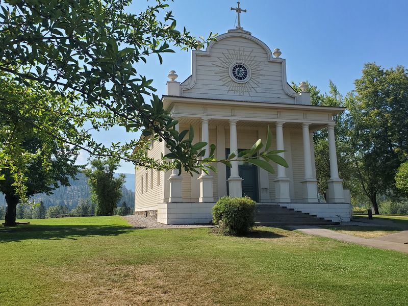 Jesuit Plans Met Coeur d'Alene Hands In The Early 1850s