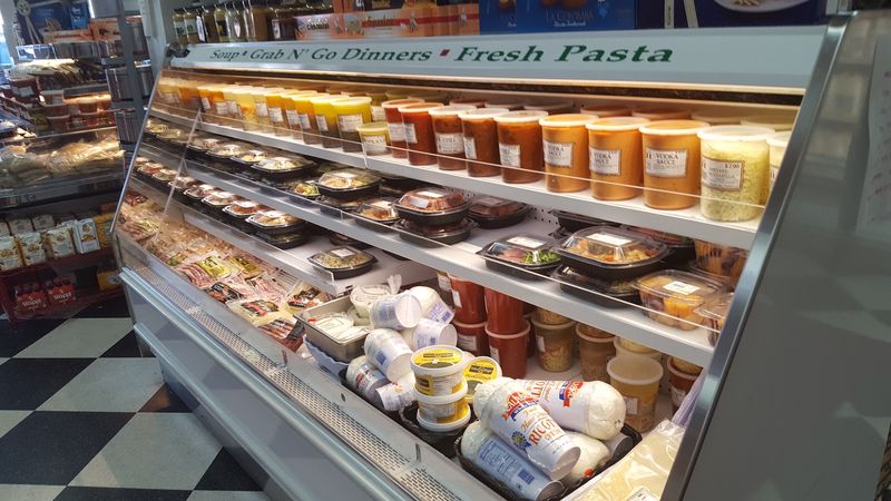 This Connecticut Italian Market Makes Fresh Mozzarella, Sausage And Pasta Using Old-World Family Traditions - Decor Hint Prepared Meals Make Dinner Much Easier