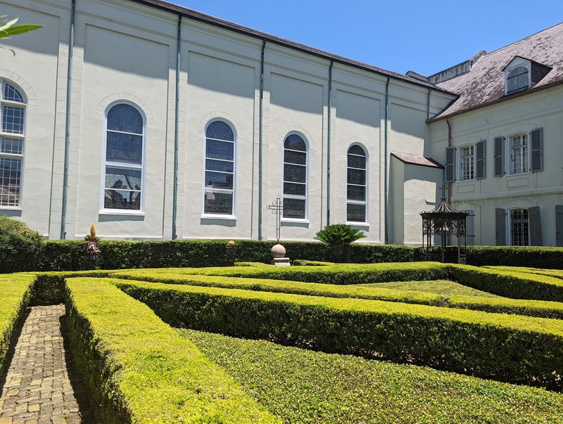 This Historic New Orleans Convent Is Still Linked To One Of Louisiana’s Strangest Vampire Legends - Decor Hint Chapel Views And Garden Calm