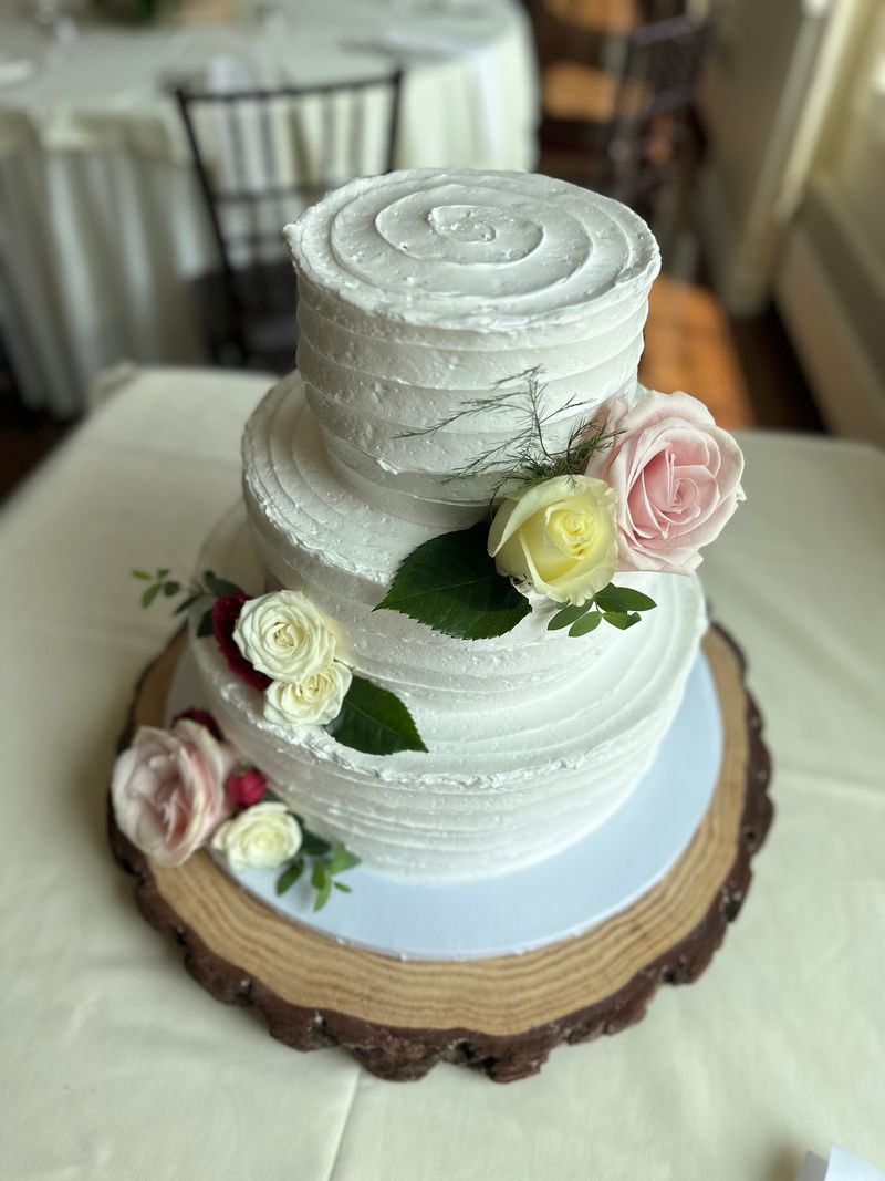 This Connecticut Italian Bakery Makes Pastries That Could Give Rome A Run For Its Money - Decor Hint Cakes And Pies For Every Kind Of Celebration