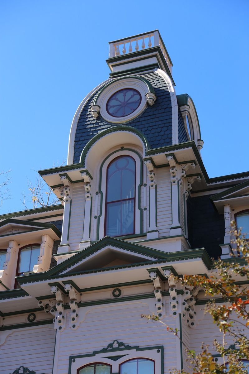 The Last Resident Became Known Around Town As The “Ghost Of Blount Street”