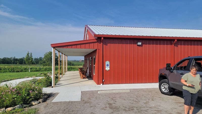 This Kentucky Family Farm Sells Pasture-Raised Beef And Fresh Blue Eggs Straight From The Source - Decor Hint Bread, Sweets, And Treats Worth The Detour