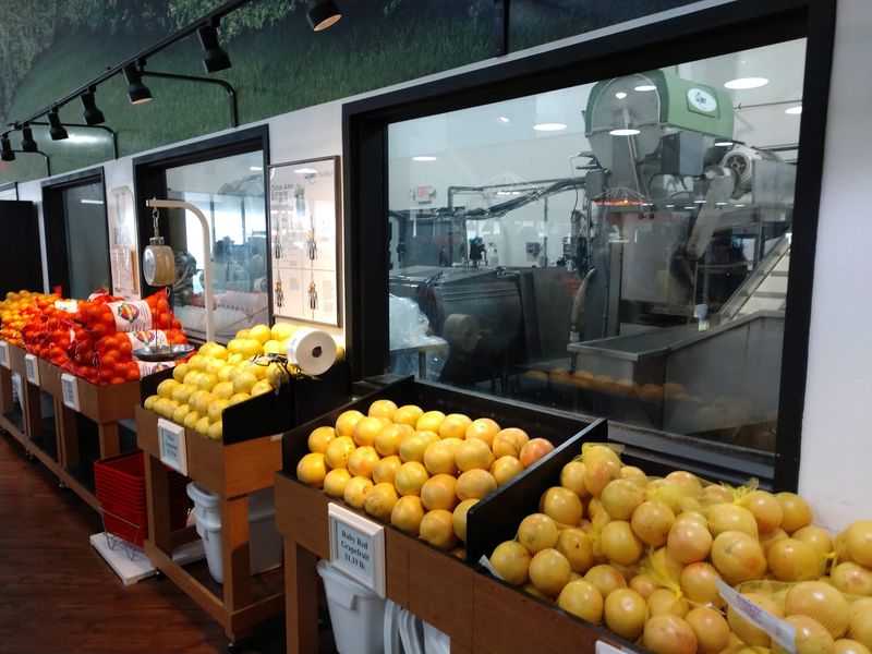 Snowbirds Leave With Trunkloads Of Citrus For Pocket Change At These 6 Florida Fruit Stands - Decor Hint Sun Harvest Citrus