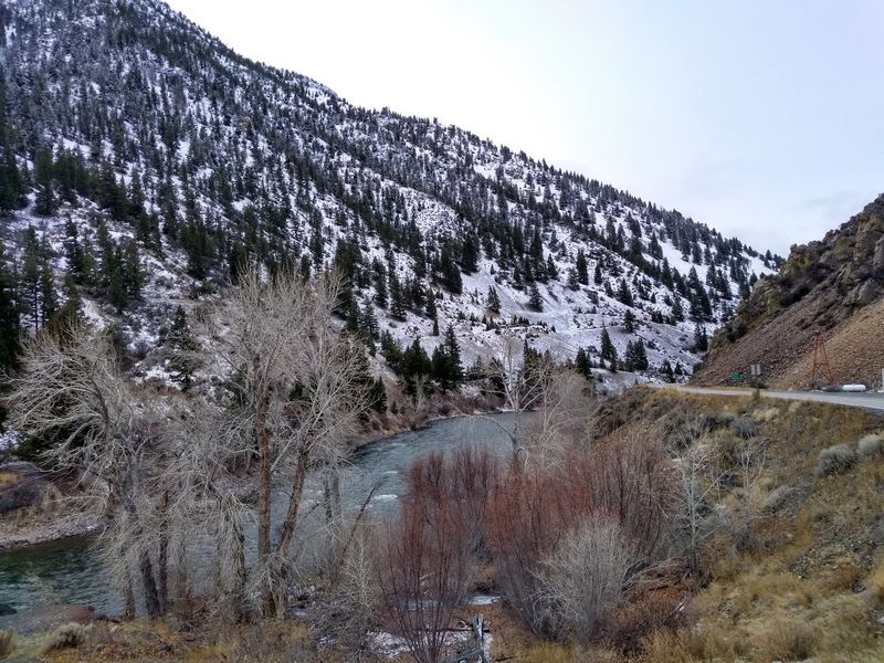 Just Seven People Live In This Idaho Mining Town Where An Old Smelter Stack Still Stands - Decor Hint A Tiny Dot On The Map With A Very Big River Next Door