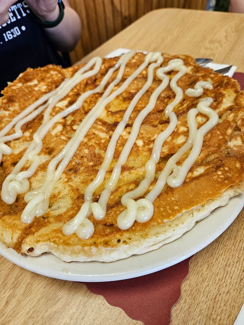 Sharon's Place, Where Pancakes Hang Over the Plate