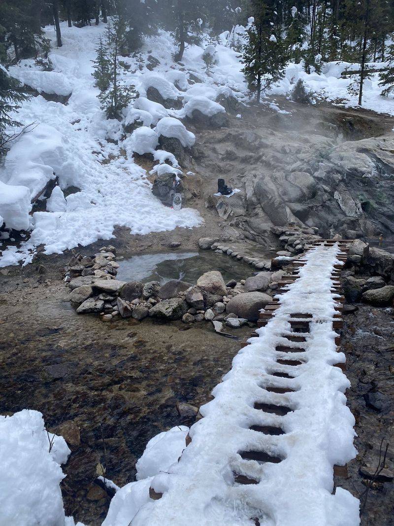 8 Idaho Hot Springs Where You Soak While Snow Piles Up On The Rocks Around You - Decor Hint Trail Creek Hot Springs
