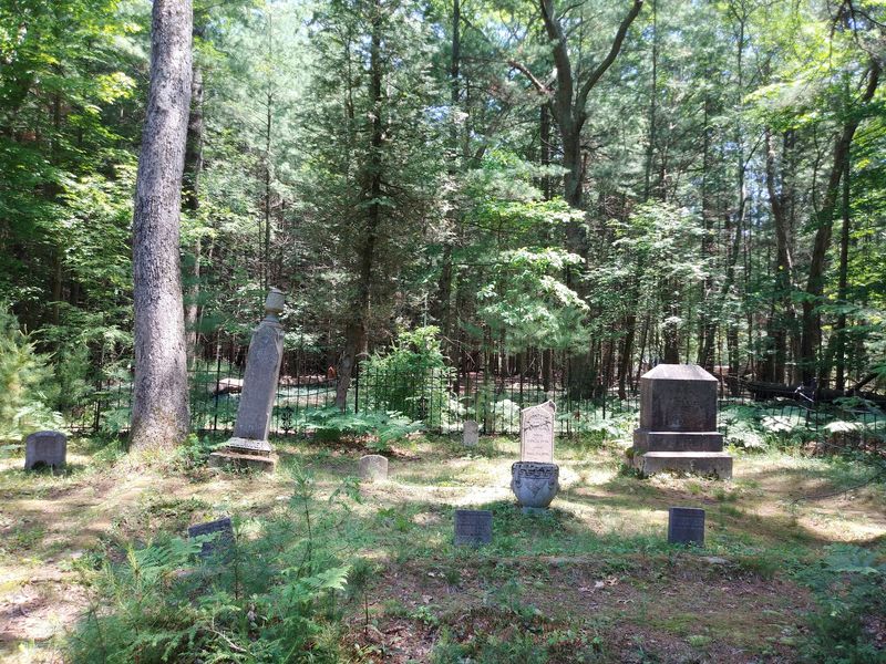 Mouth Cemetery, Montague