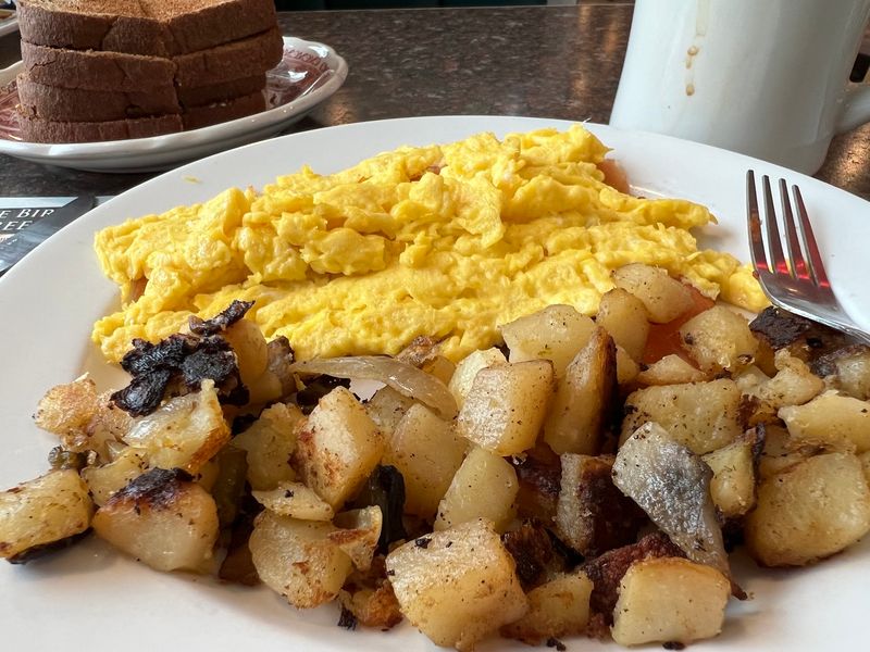 Upper Delaware Drive + Roscoe Diner, Roscoe
