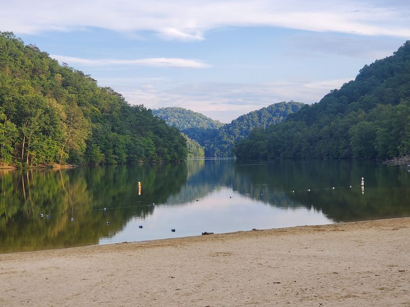 9 Virginia Lakes So Peaceful You’ll Forget About The Ocean - Decor Hint Hungry Mother State Park