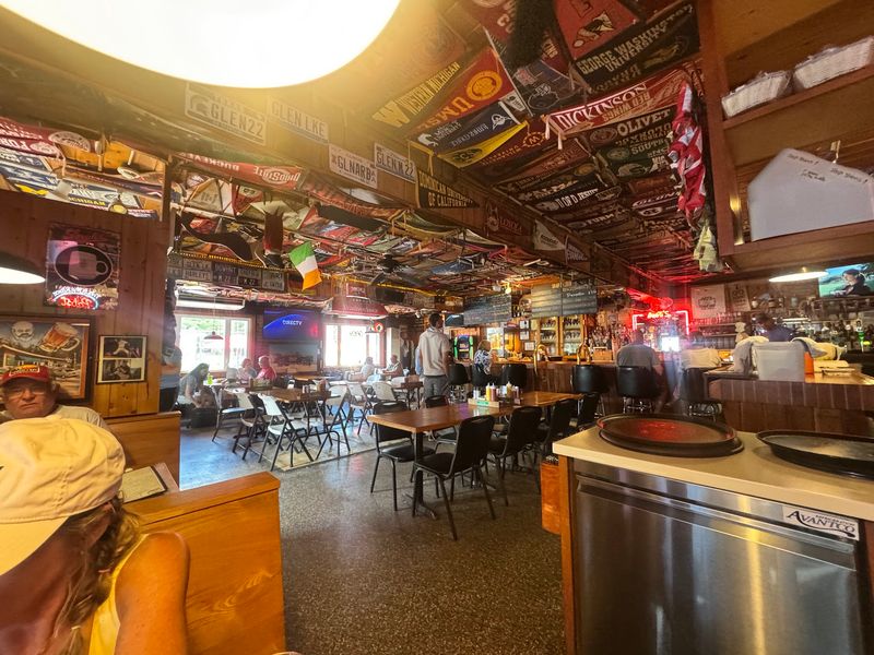 Art's Tavern, Glen Arbor