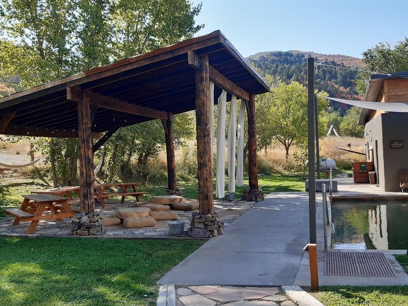 8 Idaho Hot Springs Lodges Where You Sleep Steps From Your Soak All Winter - Decor Hint Maple Grove Hot Springs