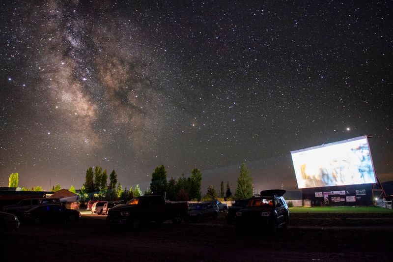 This Old-Fashioned Idaho Drive-In Has Been Serving Up Burgers, Shakes, And Movies Since The 1950s - Decor Hint Sound Through Your Dashboard