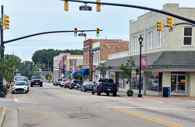 11 North Carolina Towns Seeing A Surprising Population Boom - Decor Hint Zebulon