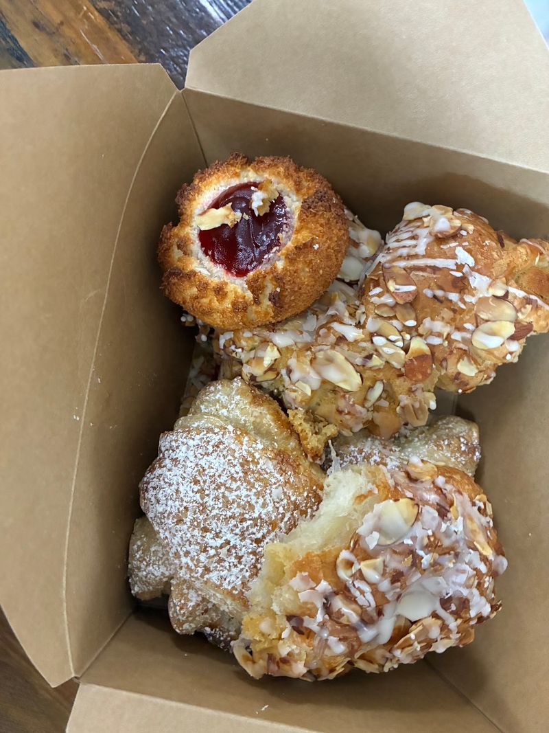 Dudley's Famous Bakery and Cafe, Santa Ysabel