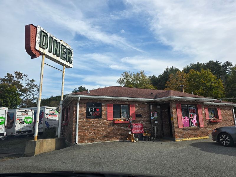 Finding This Local Favourite In Thomaston