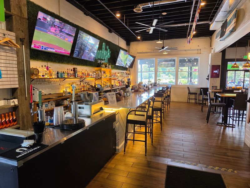9 Secret Kentucky Fish Markets Where Locals Stock Up On Fresh Seafood For Dinner - Decor Hint Charlie's Seafood & Carry-Out Restaurant