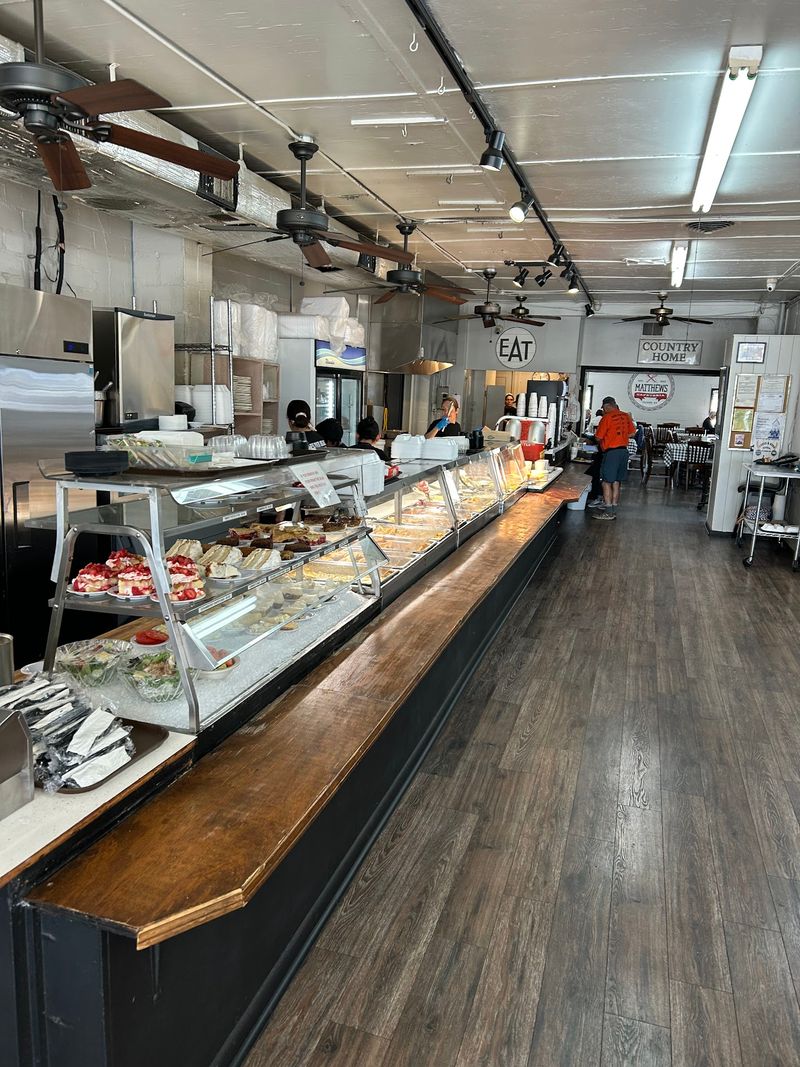 Matthews Cafeteria, Tucker, GA