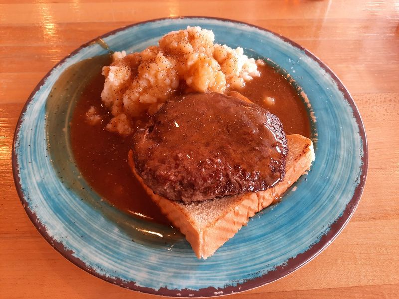 What It’s Really Like Inside This Remote Michigan Country Diner - Decor Hint Comfort Plates Taste Like Sunday Dinner At Grandma's