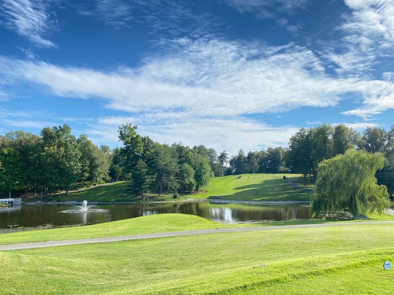 Classic Cars, Golf Swings, And Weekend Fun