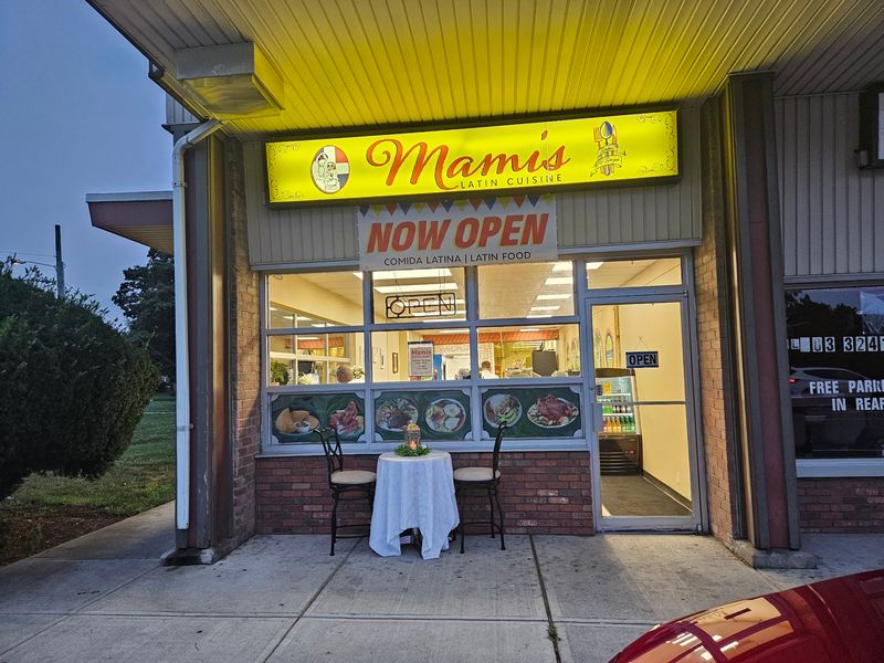 Mami's Latin Cuisines Restaurant