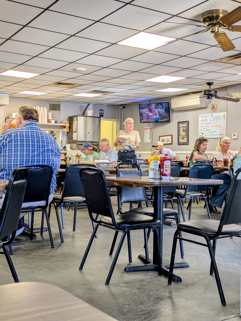 The Wood Shed Bar-B-Q & Restaurant