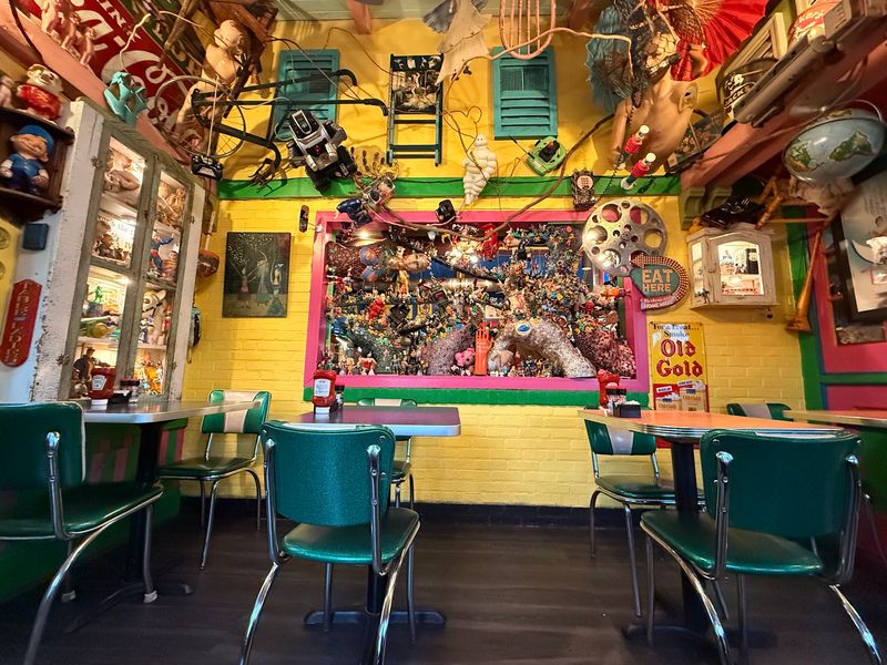 10 Wonderfully Weird Themed Restaurants In Maryland Where Dinner Becomes An Adventure - Decor Hint Papermoon Diner, Baltimore