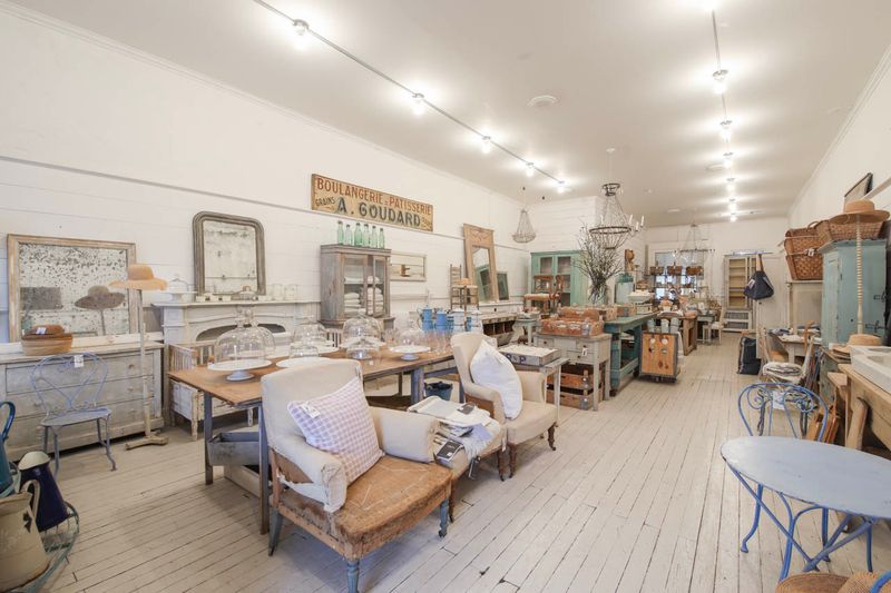 Dreamy Whites Adds A French Touch