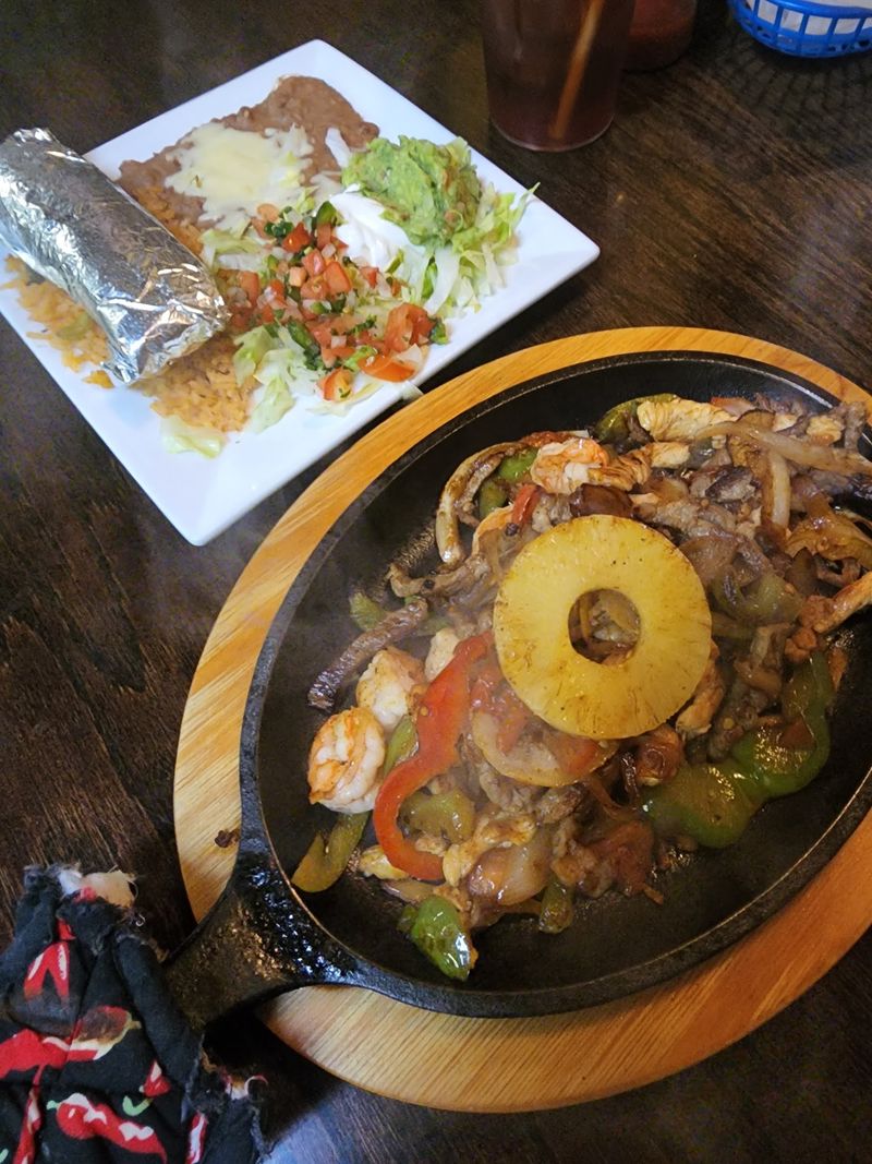 Los Magueyes Restaurant In Kearney