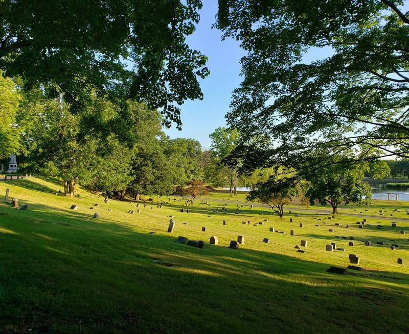 One Of Connecticut’s Creepiest Cemetery Legends Begins With A Grave Marked “Midnight Mary” - Decor Hint Her Unusual Inscription Fueled Years Of Rumors