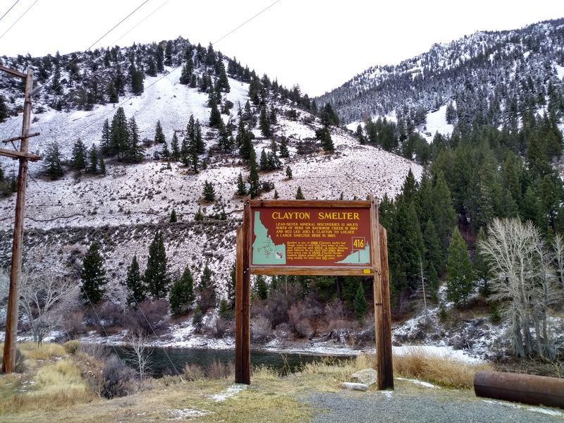 Just Seven People Live In This Idaho Mining Town Where An Old Smelter Stack Still Stands - Decor Hint The Salmon River Steals Half The Show
