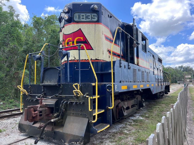 Volunteers Keep These Florida Trains Moving