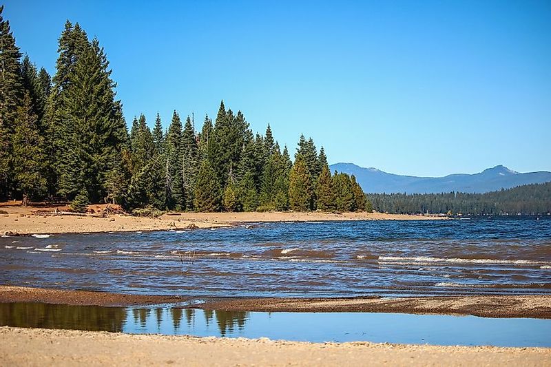 13 California Counties Where Deer Are On The Move During Fall Mating Season - Decor Hint Plumas County: Lakeside Romance At Almanor