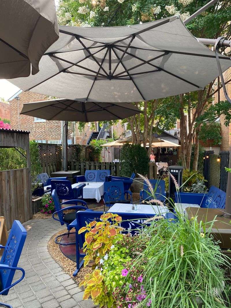 Shoe's Cup & Cork, Leesburg