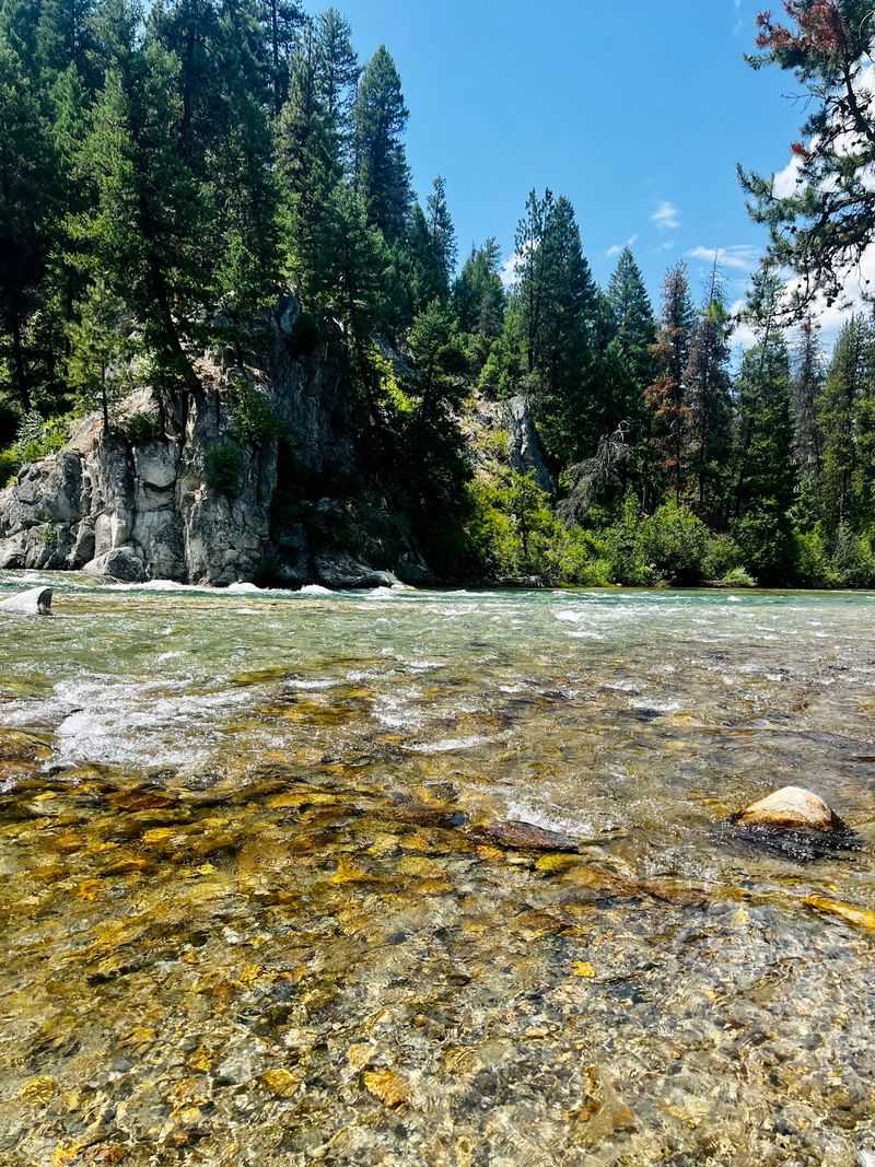 Lodge Comforts And River Detours Close By