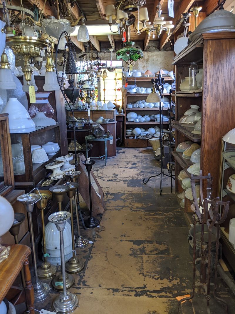 Most People Don’t Know This Huge Kentucky Warehouse Has Been Saving Antique Home Treasures Since 1985 - Decor Hint A Family Business Born In 1985