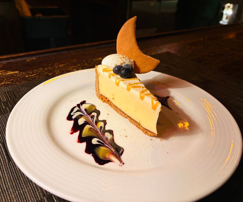 Duck, Scallops And Beautiful Desserts Win Over Travelers