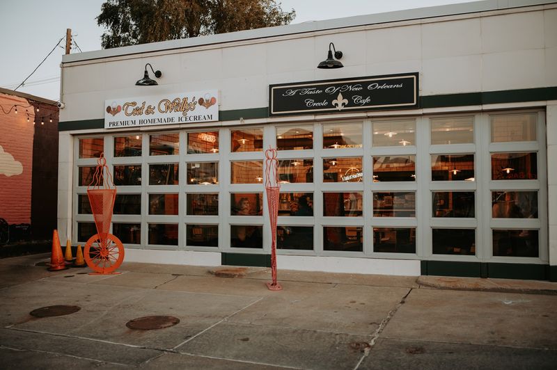 Parking Tips And Timing For Your Maple Street Trip