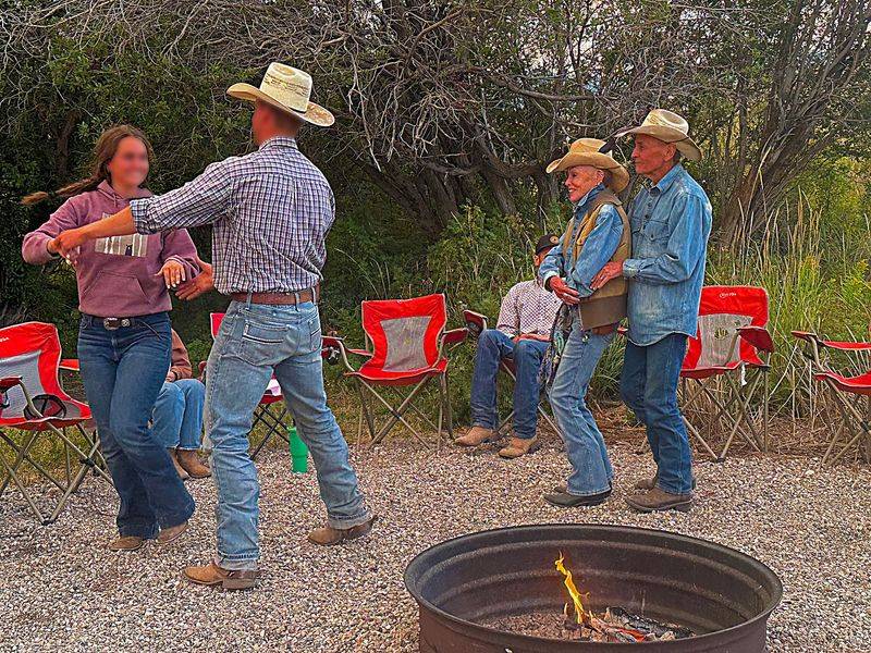 This Idaho Ranch Pairs A Fast Ride Herding About 40 Horses With A Homemade Treat Waiting Afterward - Decor Hint Roping, Horseshoes, And Campfire Evenings