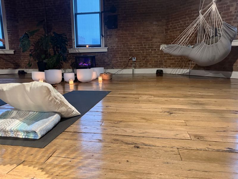 This Kentucky Studio Offers A Soothing Sound Bath Experience That Feels Like Nothing Else - Decor Hint Book A Session That Is All About You