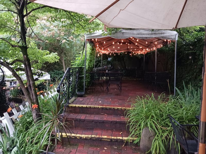 The Secret Garden Cafe, Occoquan