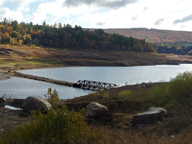 10 Quiet Connecticut Towns That Still Feel Peaceful And Undiscovered By Tourists - Decor Hint Colebrook