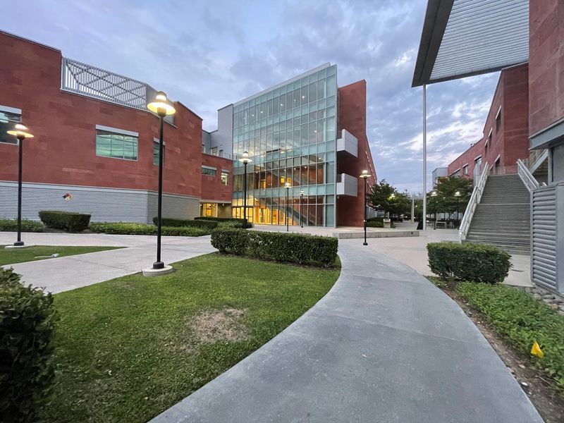 This California University Just Earned A Spot Among America's Best For Turning Degrees Into Better Futures - Decor Hint Five Stars Is A Rare Score, And This School Got It
