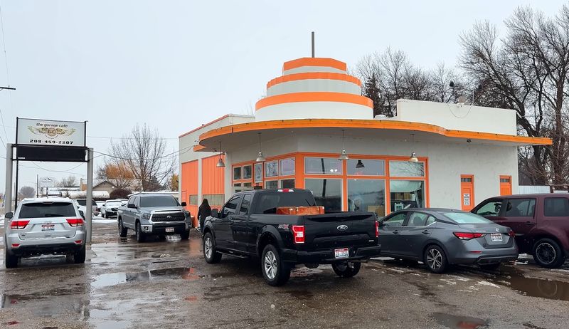 A Filling Station That Traded Gas Pumps For Griddles