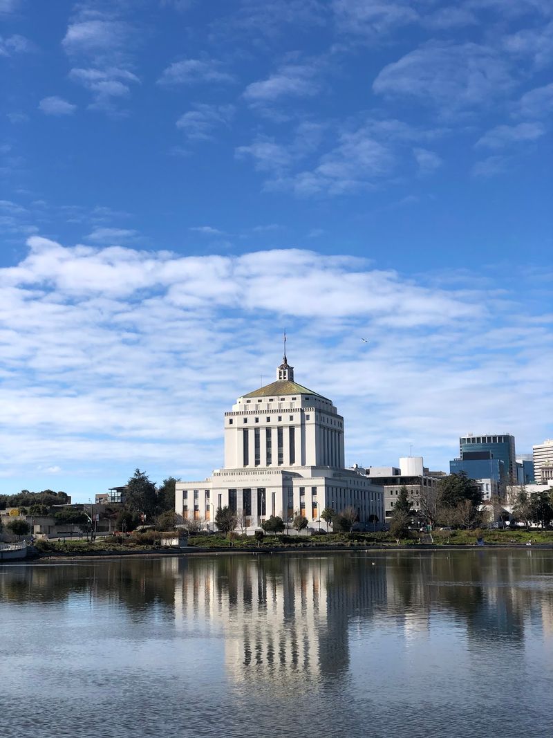 These 11 California Courthouses Look More Like Palaces Than Government Buildings - Decor Hint Alameda County Courthouse, Oakland